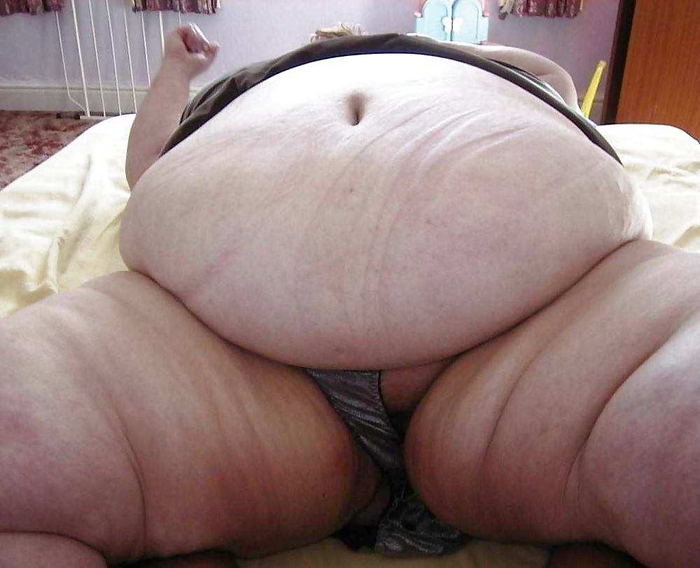 Смотрите White super size ssbbw huge belly 75 - 15 фотки на xHamster.com! x...