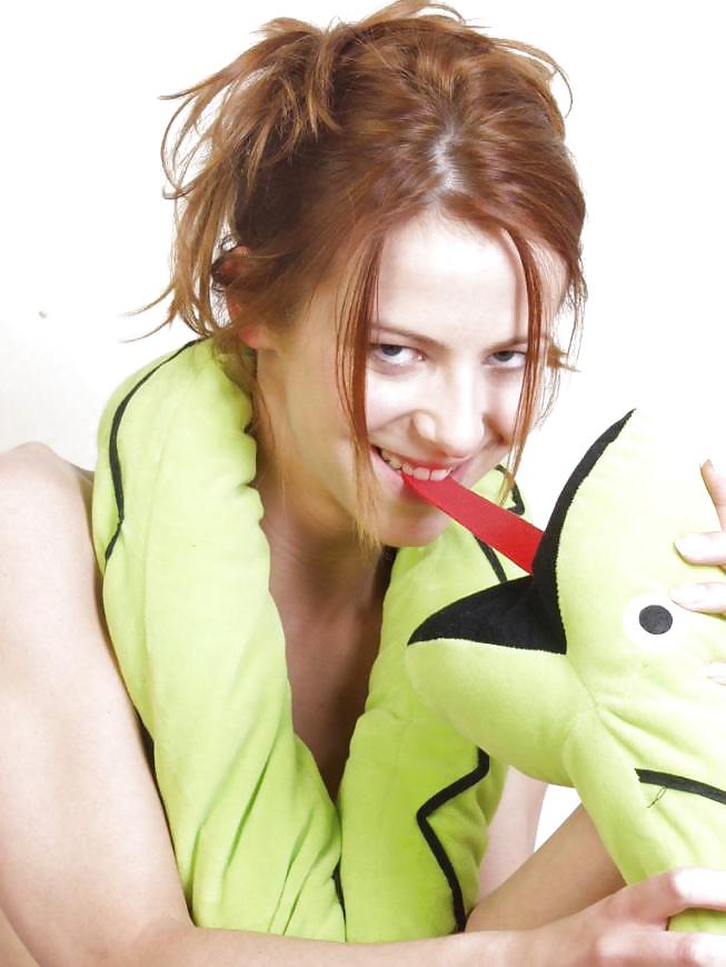 BEAUTIFUL KELLY adult photos