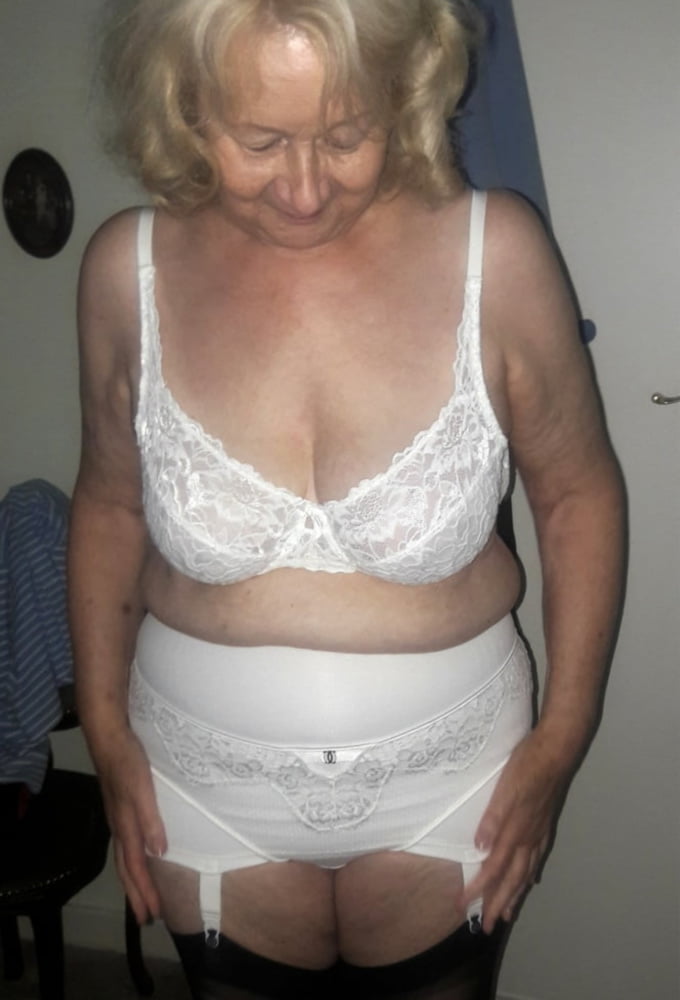 Granniesin there underwear- 94 Pics 