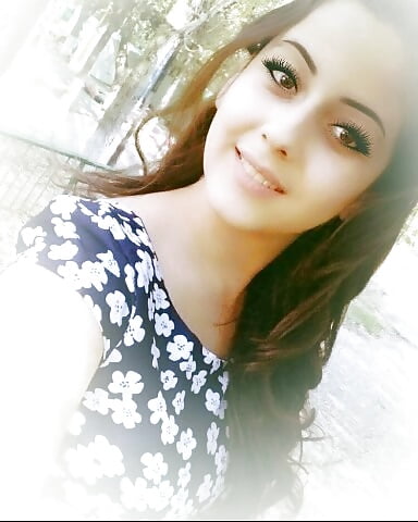 (This cunt loves to suck dick) adult photos