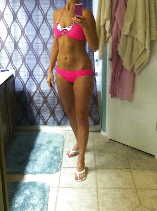 SmutDates User ID: BozzerGrl22 adult photos