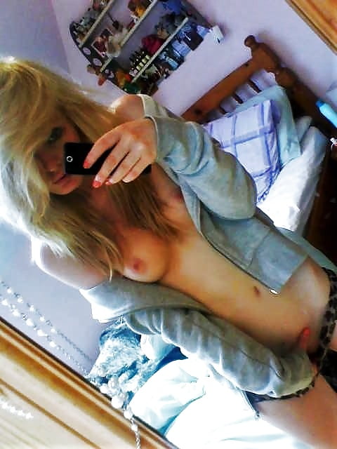 Amateur Teen Selfies 7 adult photos