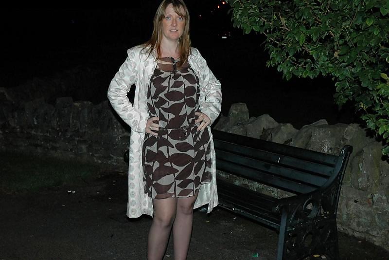 UK MILF Laura adult photos