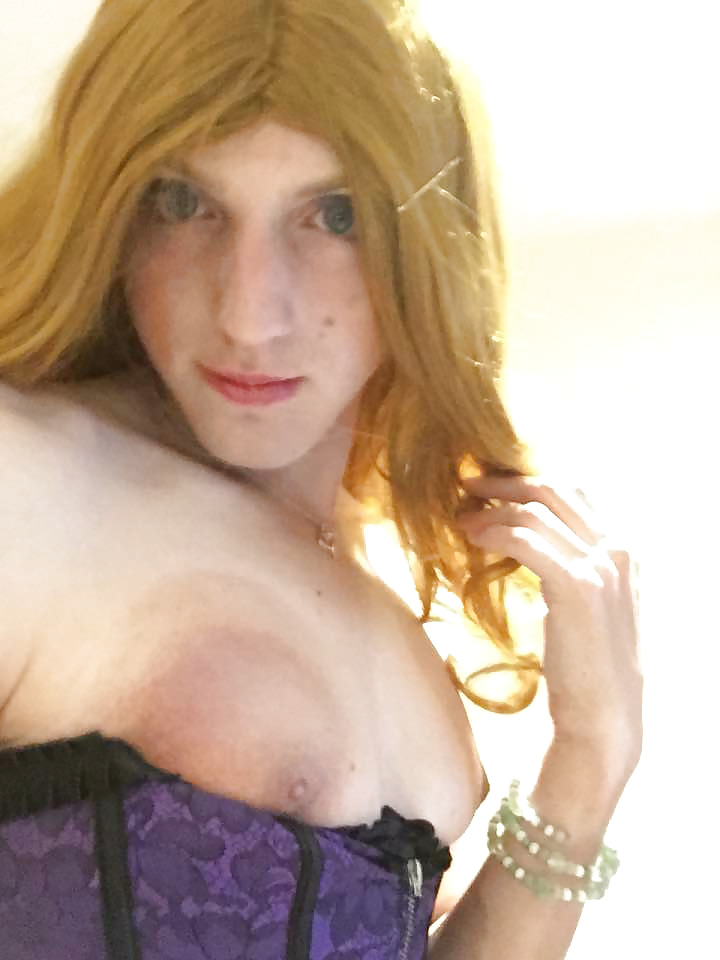 Sissy Lexi Westt adult photos