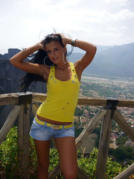 Romanian beauty: Simona adult photos