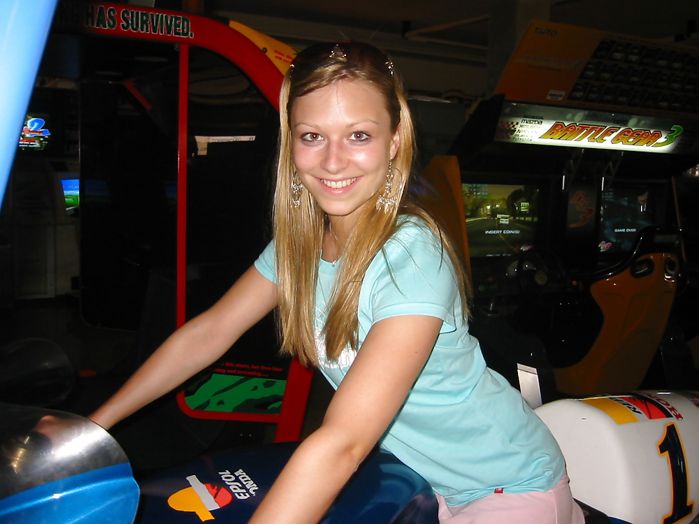 not sisters on Vacation - Enjoy CardinalRoss! adult photos