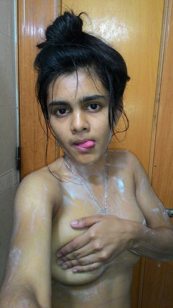Cute Hairy Pakistani girl Nude adult photos