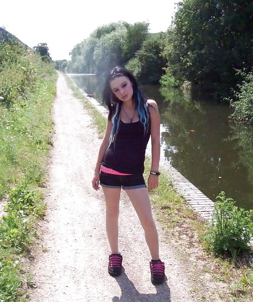 lilSocial Network Tramps & Heart Breakers adult photos