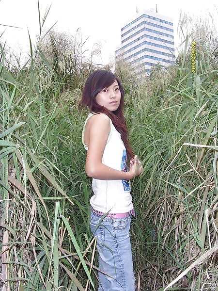 Very Beautiful Chinese girlfriend adult photos
