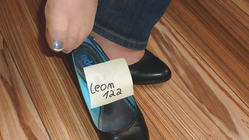 nylon feet for leon 122 adult photos