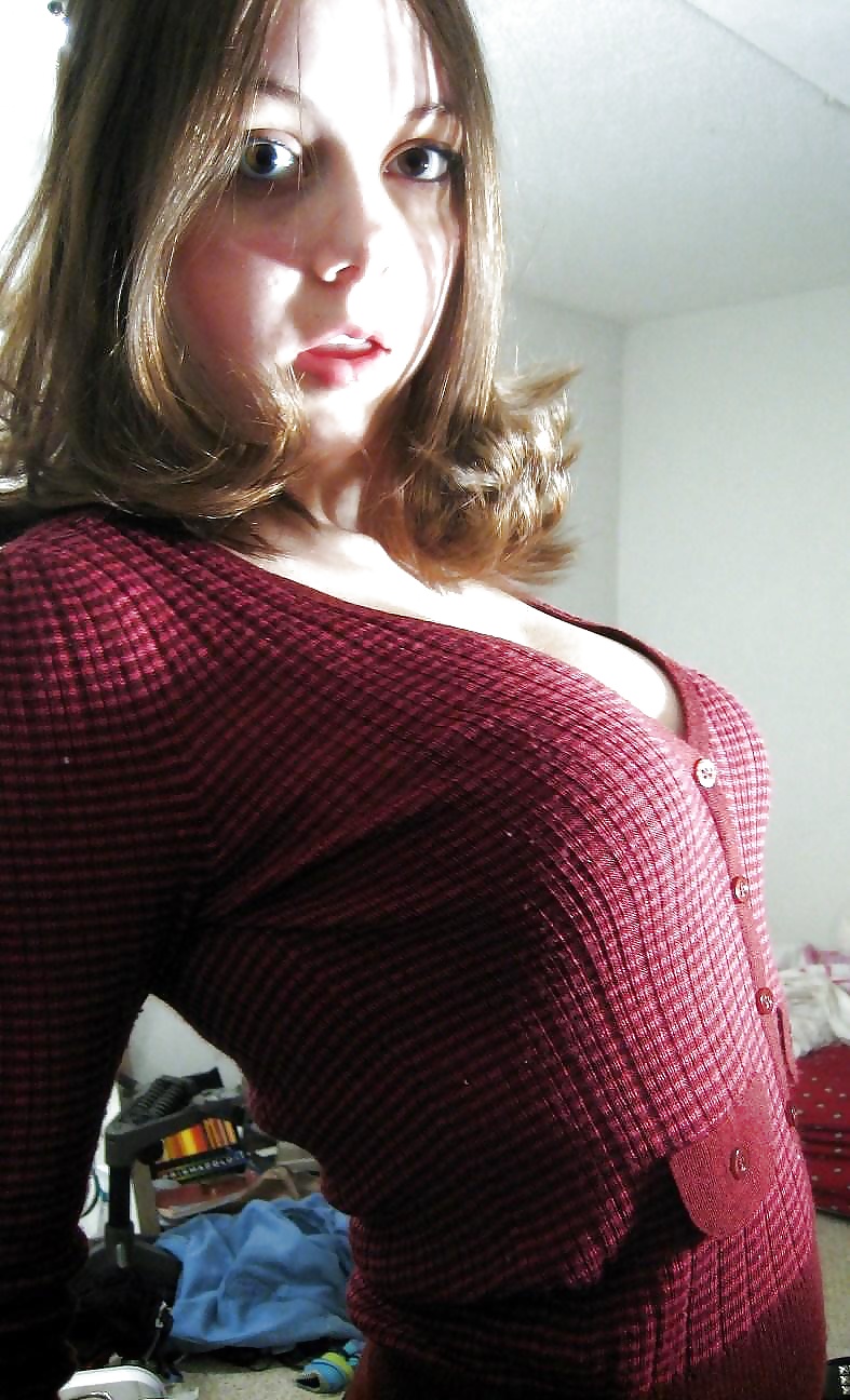 Busty Amateur Teen Selfshots adult photos