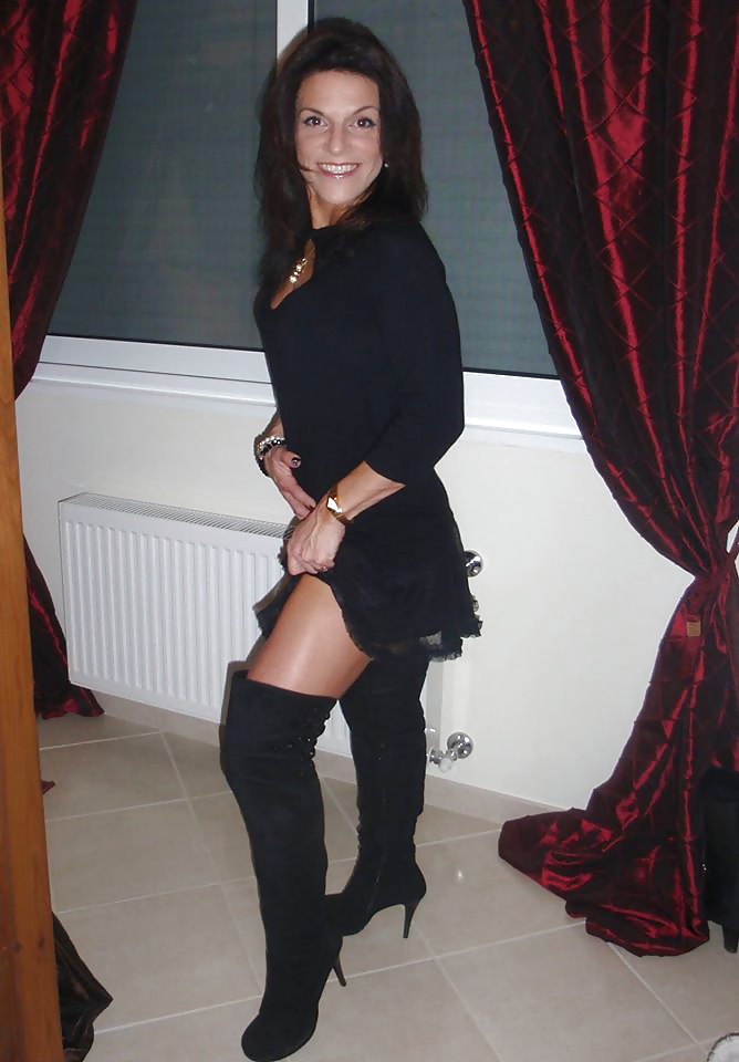 Just catch a horny Granny (53) adult photos