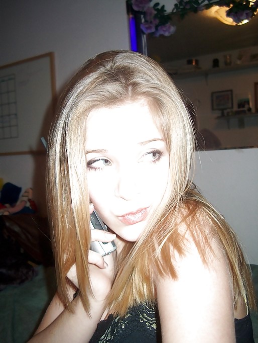 Very Sweet Blonde Teen adult photos