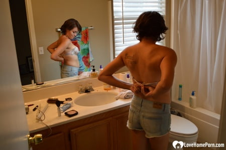 my roommate gets recorded in the bathroom         