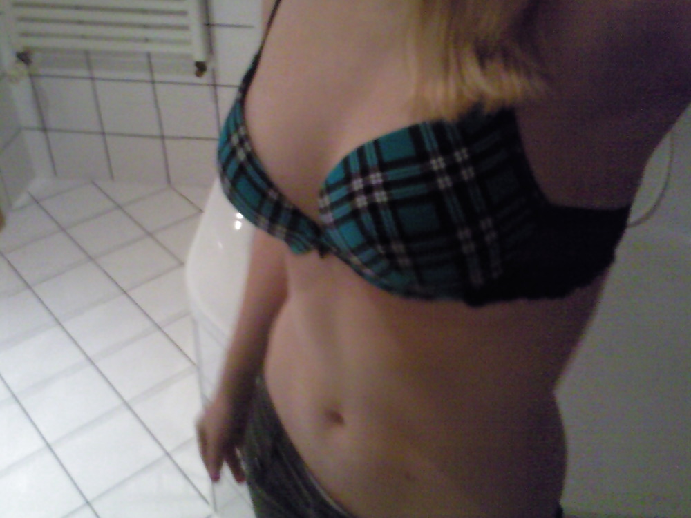 ICQ Girl adult photos