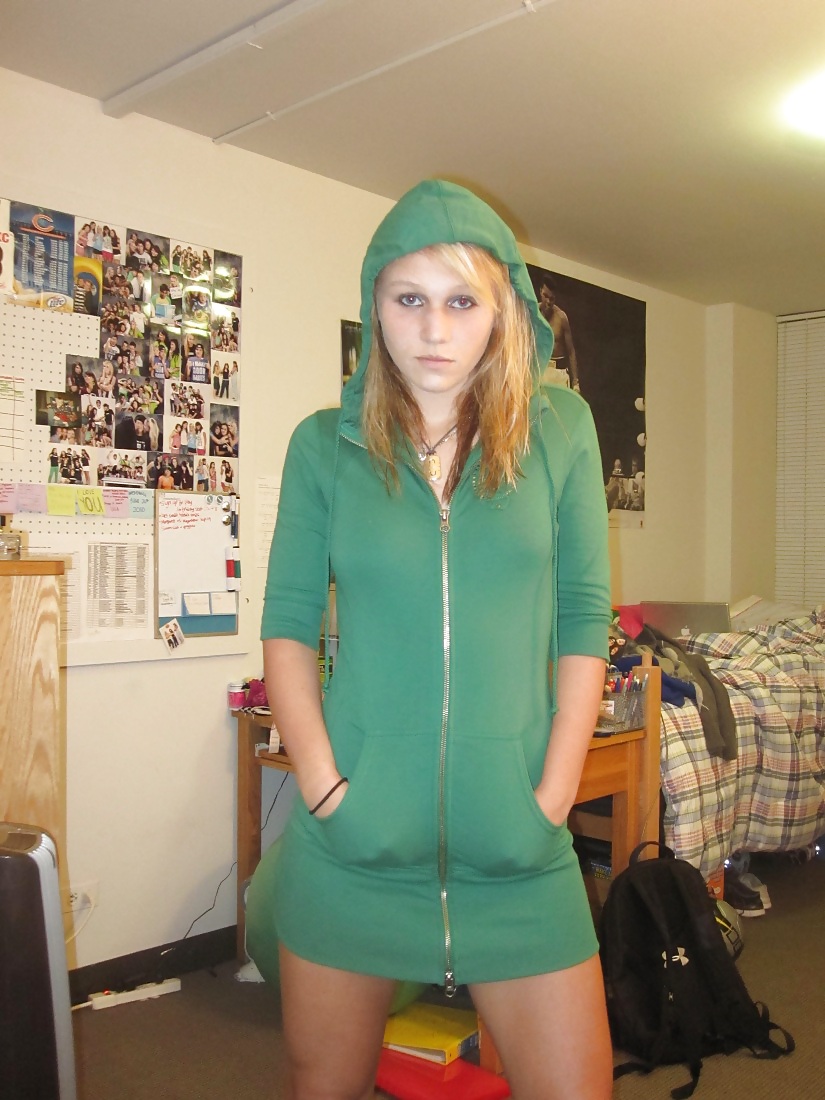 Kristen (found on the web) adult photos