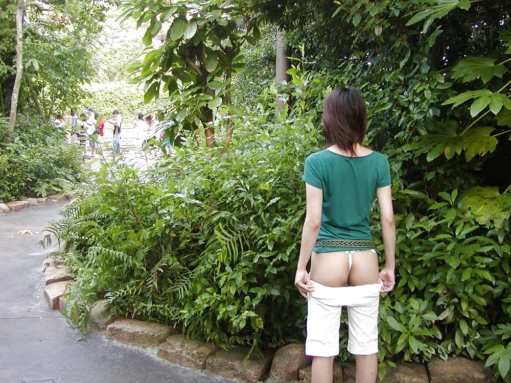 Japanese amateur outdoor 428 adult photos