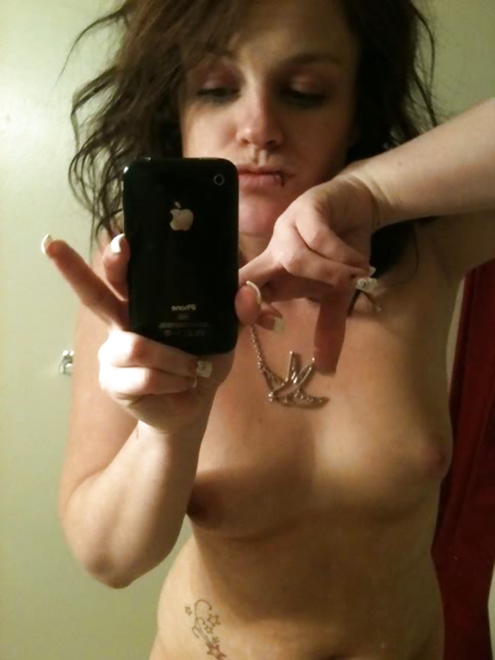 Young Milf Self Shot adult photos