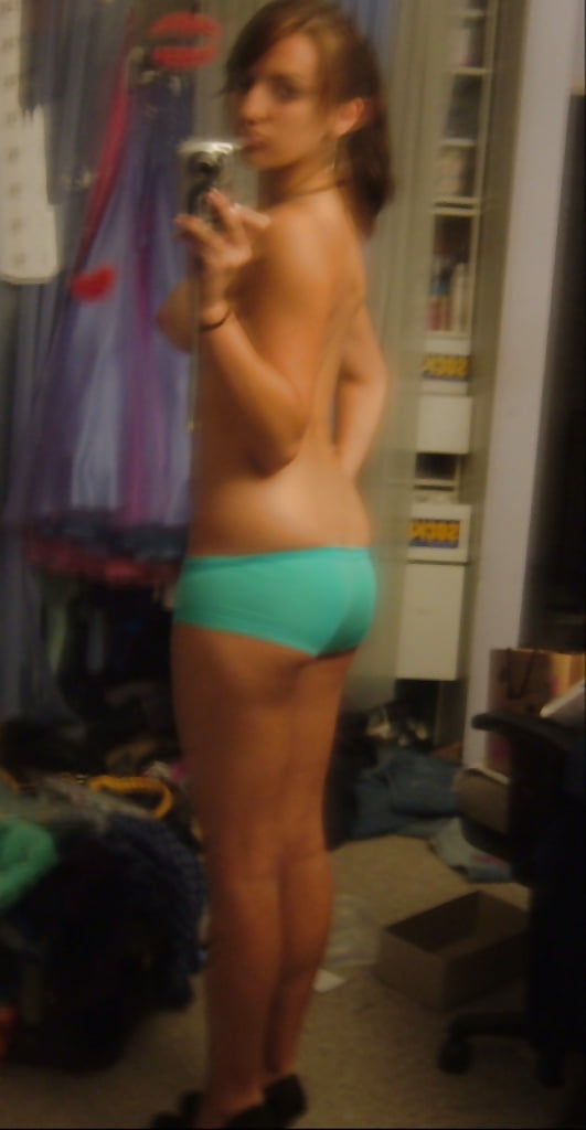 Priscilla Selfshots adult photos