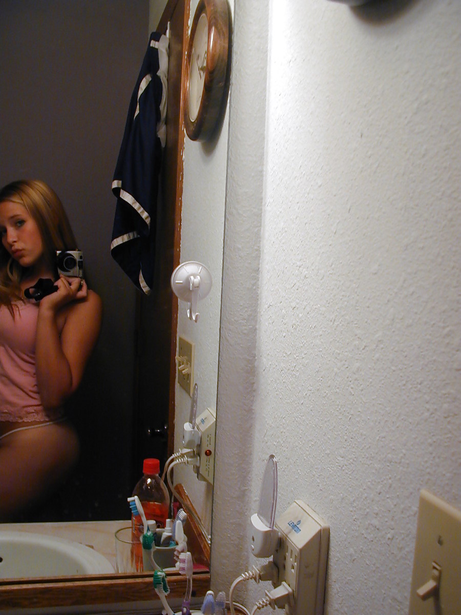 Self Shot 01 adult photos