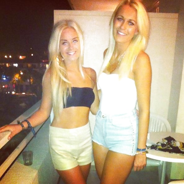 Skinny pretty bikini babe Olivia adult photos