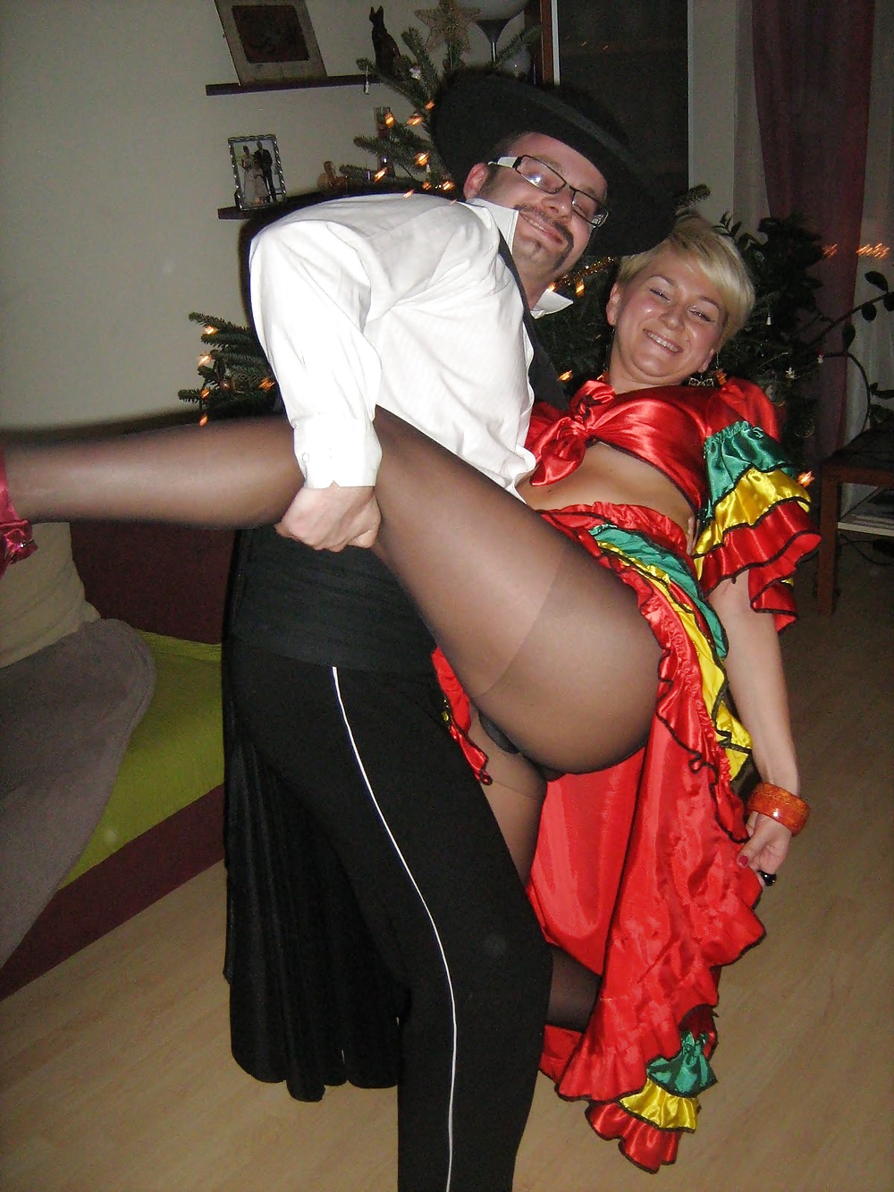 Amateur ladies in pantyhose-stop looking up my skirt! 19 adult photos