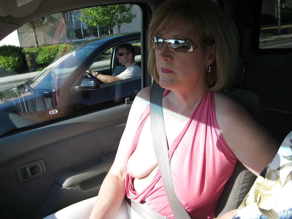 Milf 692 adult photos