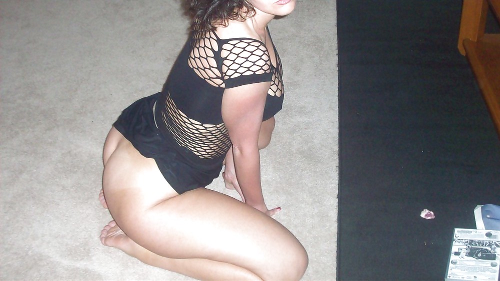 A NICE CURVY PAWG adult photos