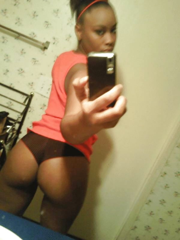 20-year old ebony girl with thick body adult photos