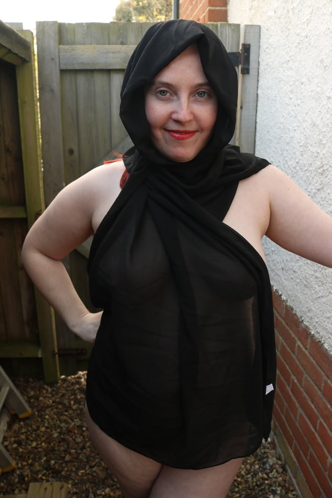 Hijab and Boots in the Yard - 42 Photos 