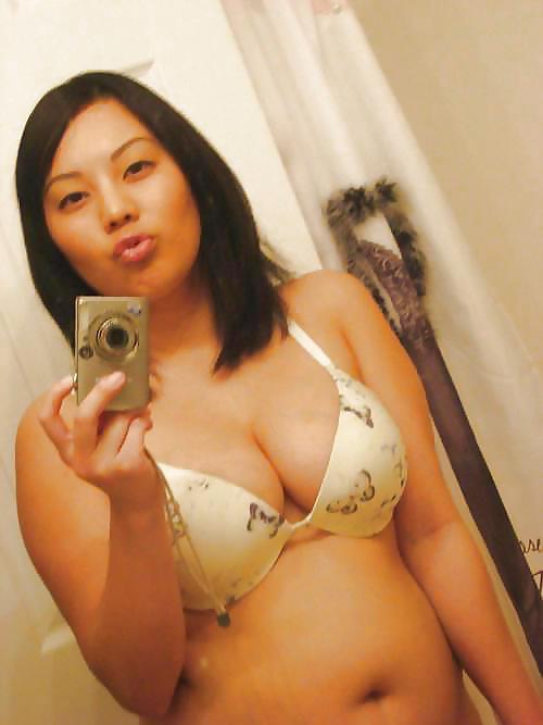 Amateur Asian Girls Vol 1 adult photos