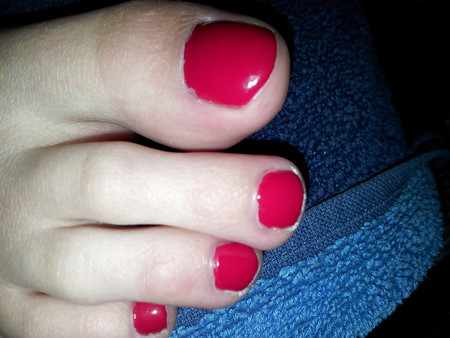 wifes sexy polish red toe nails feet