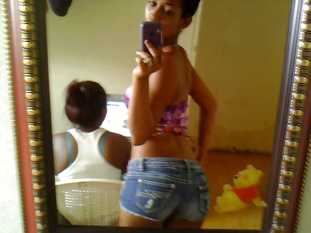 AMAZING LATIN BITCH !!!please comment adult photos