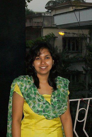 Hot Indian Lady adult photos