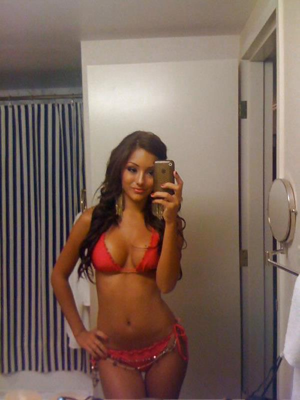 Beautiful Young Girl on cam1st adult photos