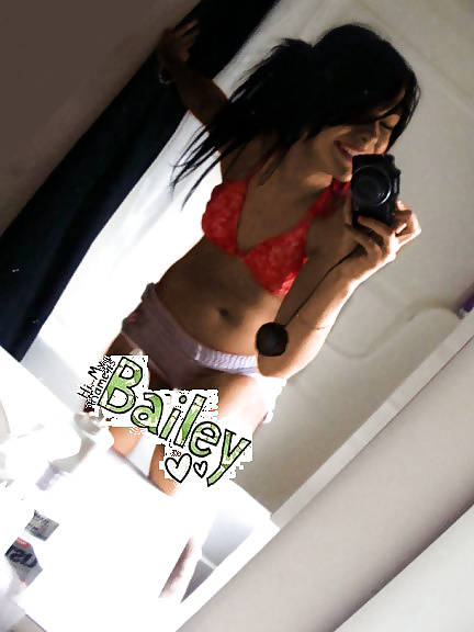 EMO Queen Bailey (NonNude) adult photos
