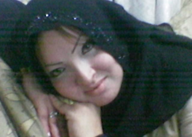 Arab Housewife 12 adult photos