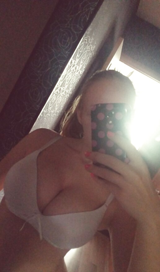 Dasha, Russian Teen Girl Selfshots (18+) adult photos