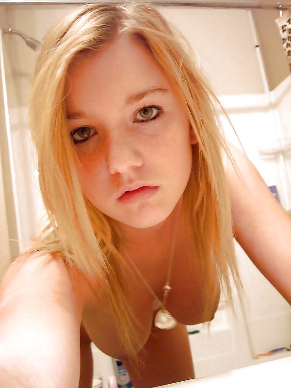 Blonde teen Cam1 adult photos