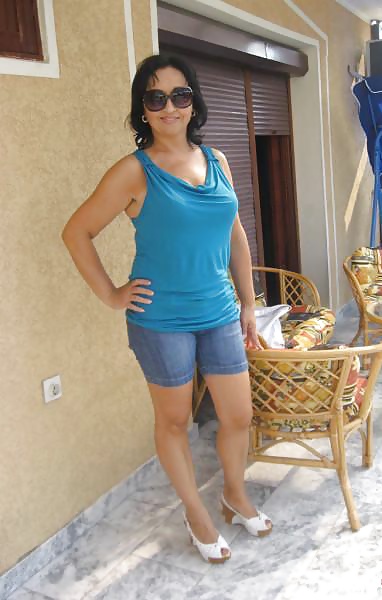 Ordinary Moms adult photos