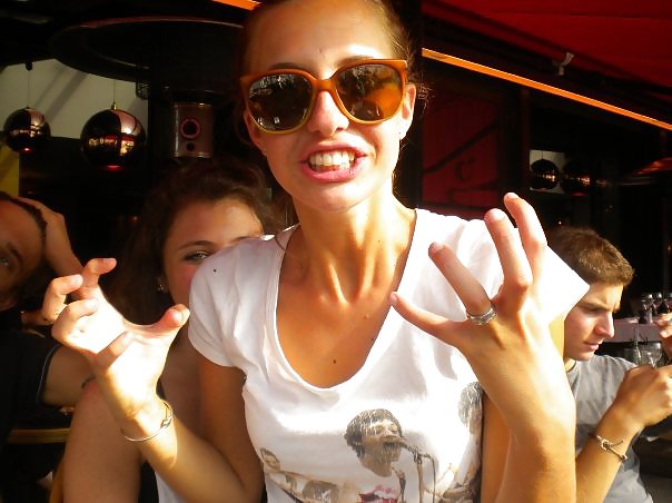 Teens want your dick - COMMENT DIRTY adult photos