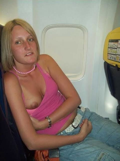 SDRUWS2 - PUSSY FLASH IN PUBLIC adult photos