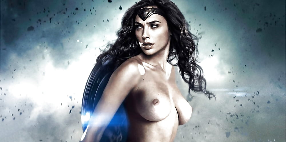 Wonder woman sexy and naked.