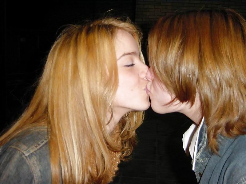 Girls Kissing Girls 2 adult photos