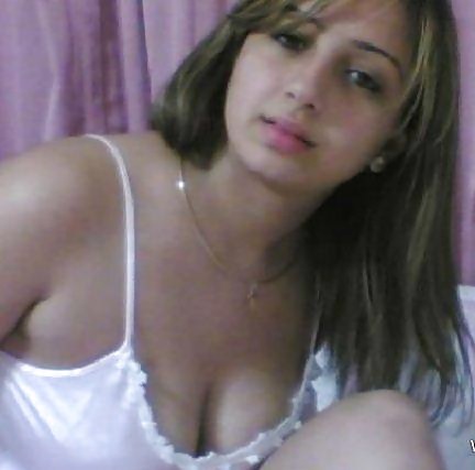 Arabian BOOOOOBS adult photos