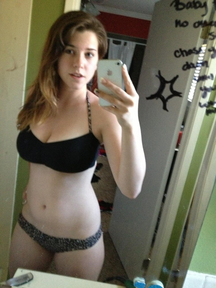Famous brunette webslut loves her mirror - 213 Photos 