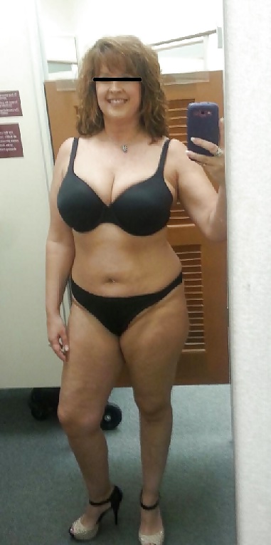 Thick Married MILF out and about adult photos