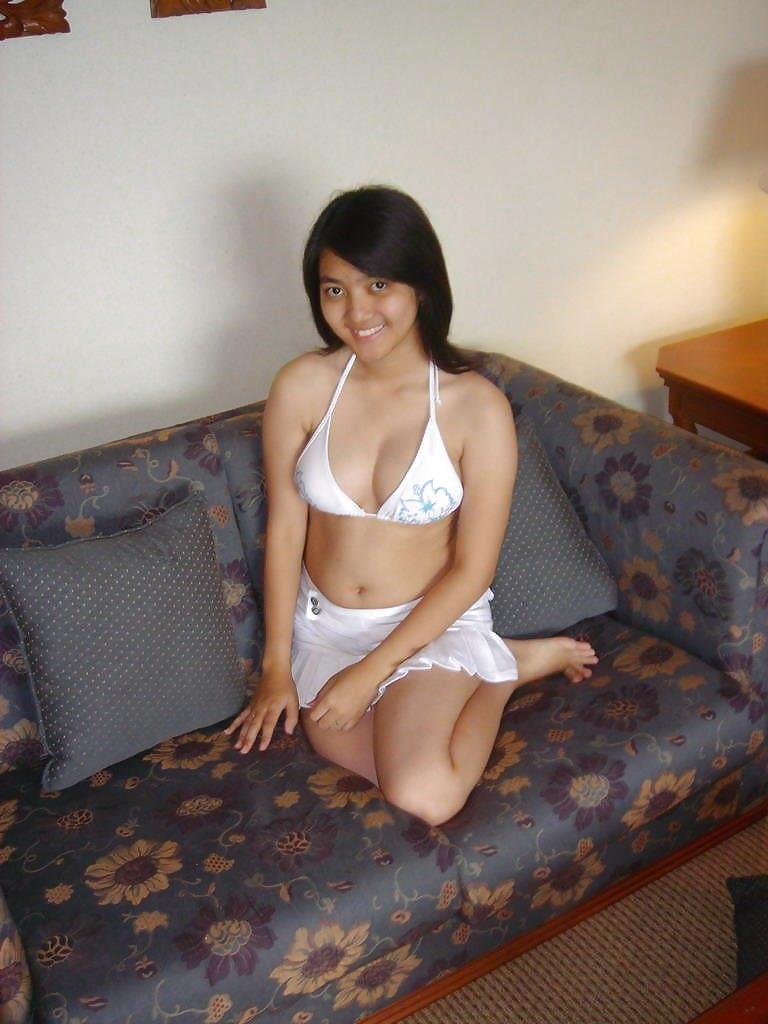 LITTLE INDONESIAN GIRL adult photos