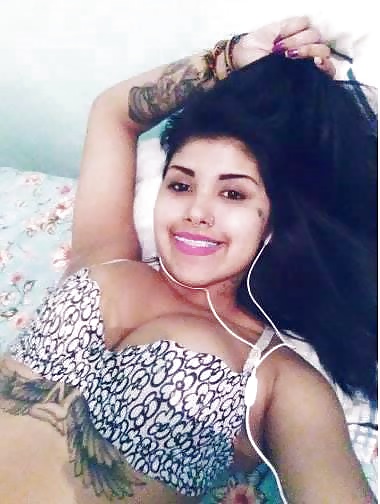 Nifeta cheia de tatuagem adult photos