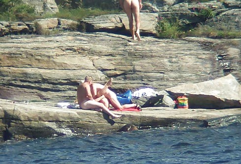 Sex Outdoors 26 adult photos